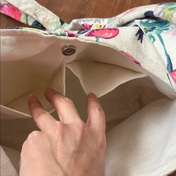 Rare Floral/Fruit Canvas Vera Bradley Tote Bag - Picture 8 of 16